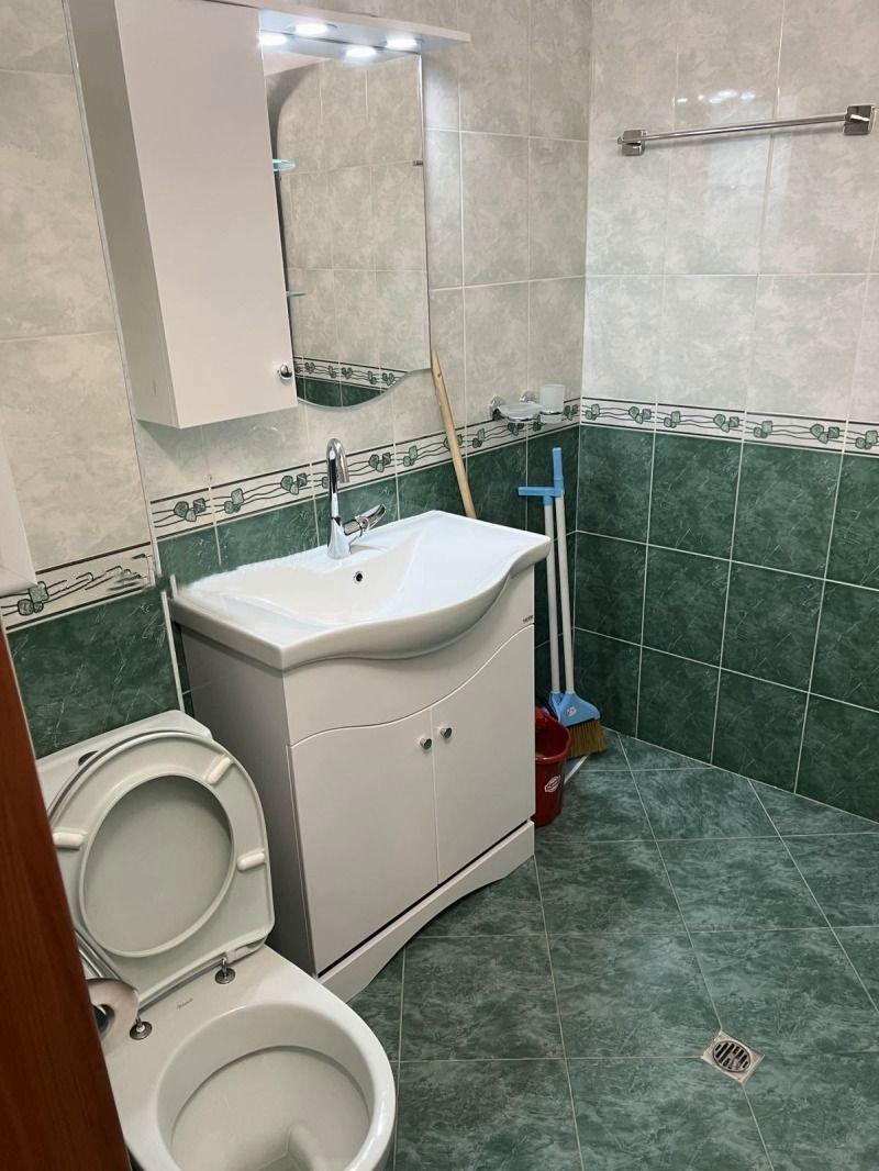 one-bedroom apartment image 7