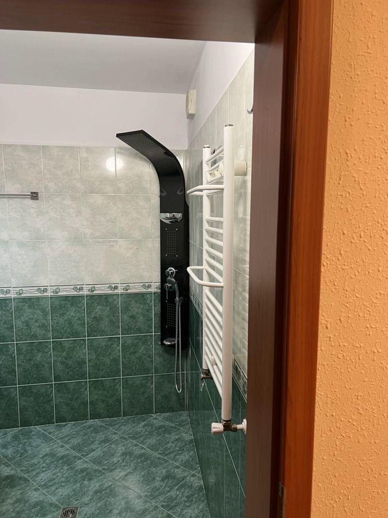 one-bedroom apartment image 8
