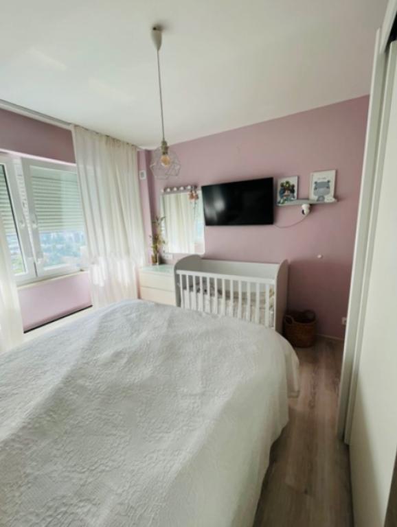Three bedroom apartment image 47641