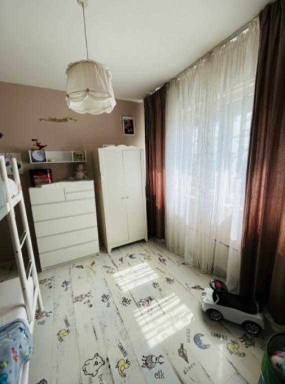 Three bedroom apartment image 47643
