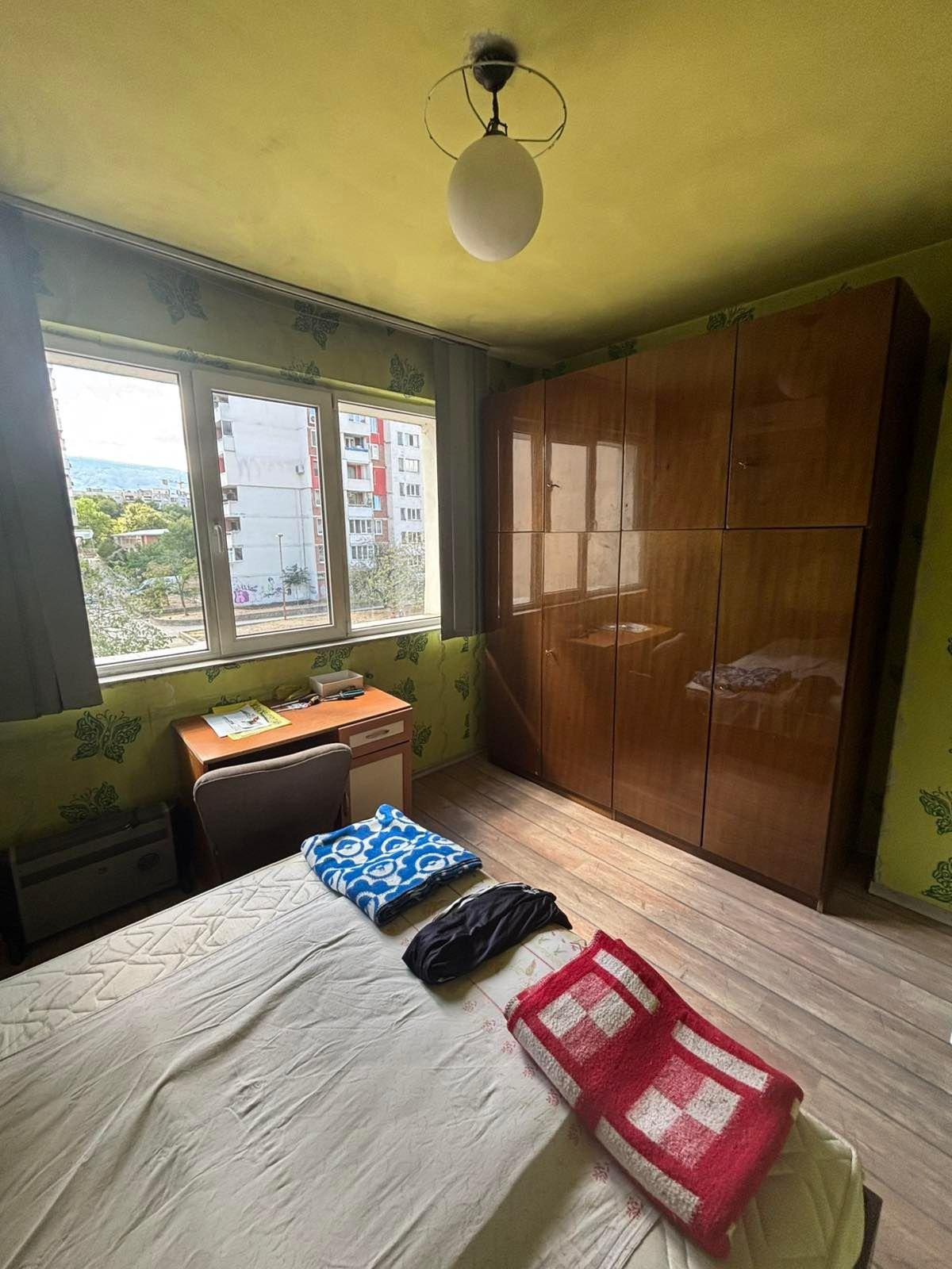 one-bedroom apartment image 6