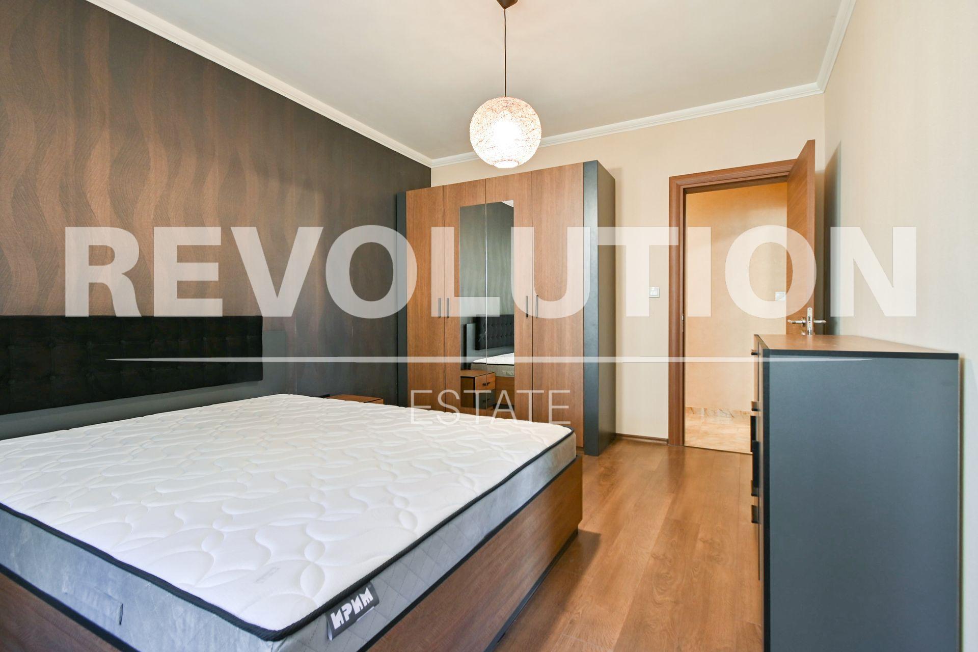 one-bedroom apartment image 9