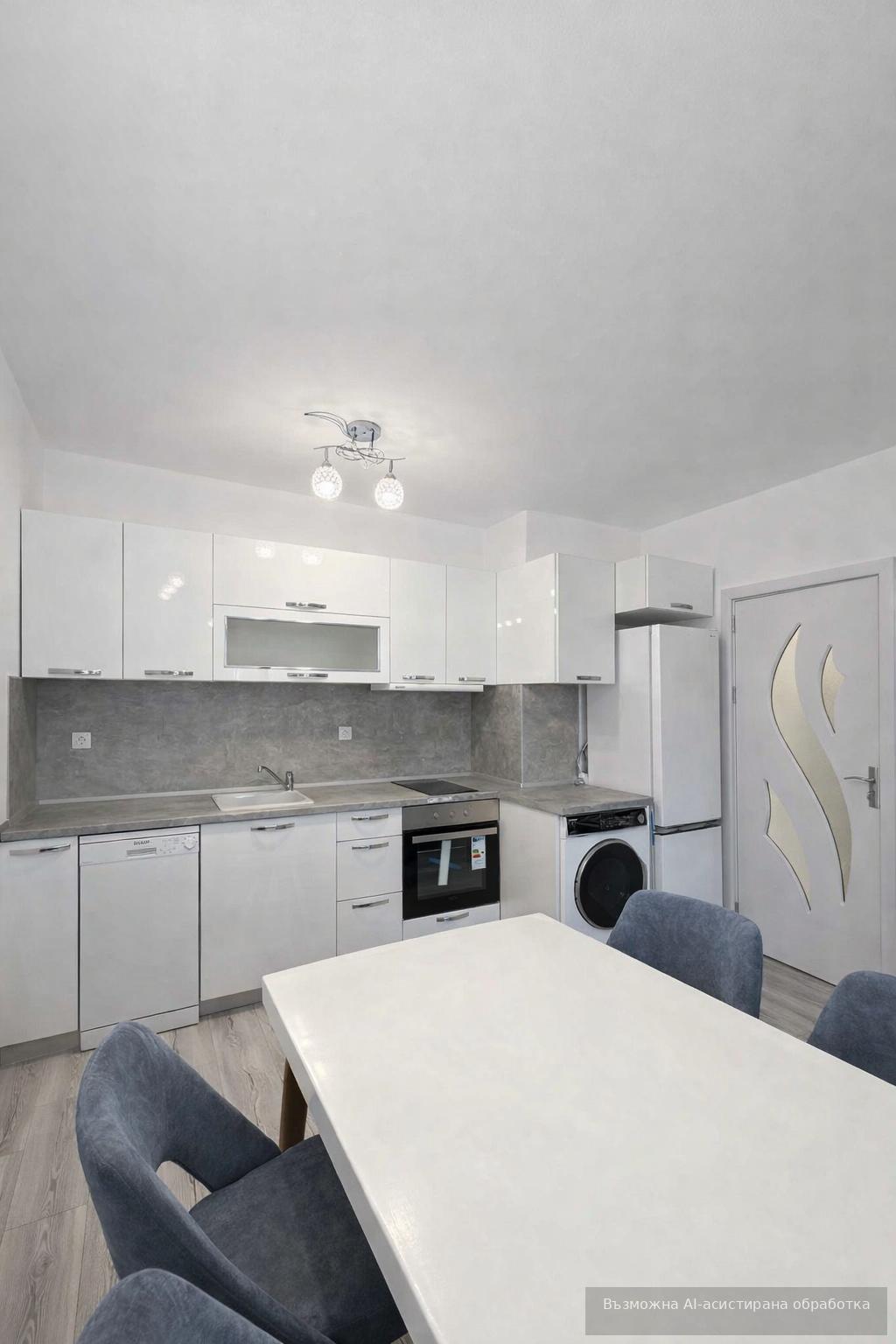 One-bedroom apartment in the Mladezhki Halm neighborhood / Parking space available!
