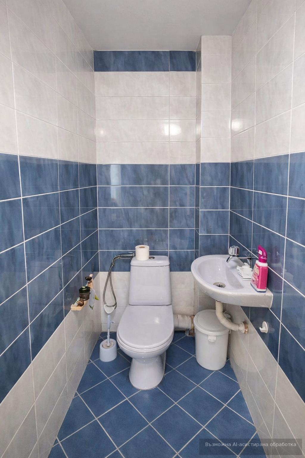 Multi-room apartment in the Kamenitsa 2 neighborhood – entrance fees, internet, and TV included! image 8