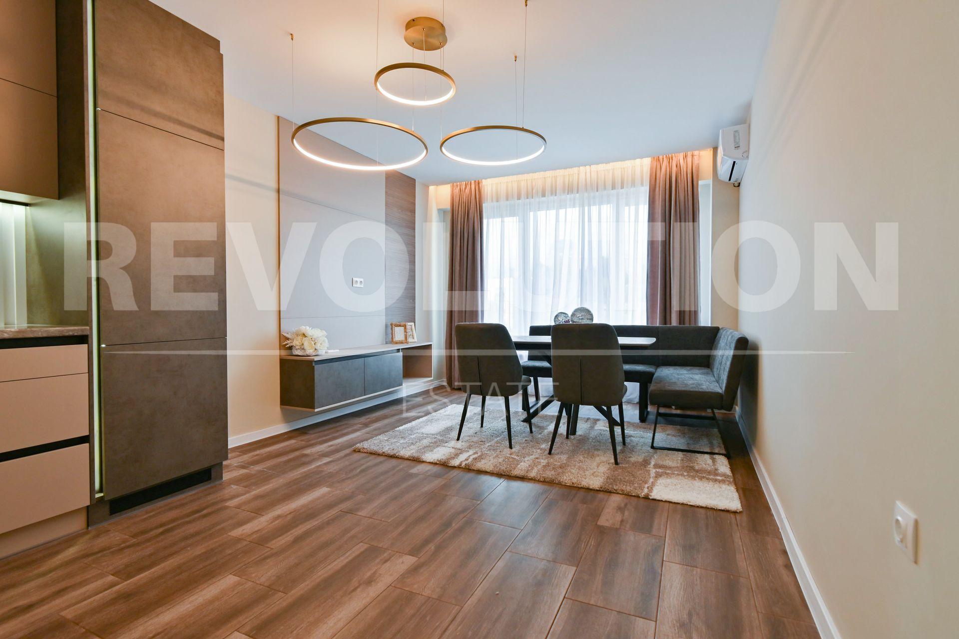Three-room apartment in Druzhba 1 residential complex