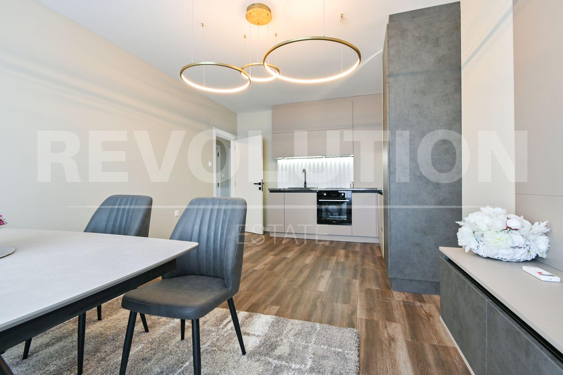 Three-room apartment in Druzhba 1 residential complex image 3