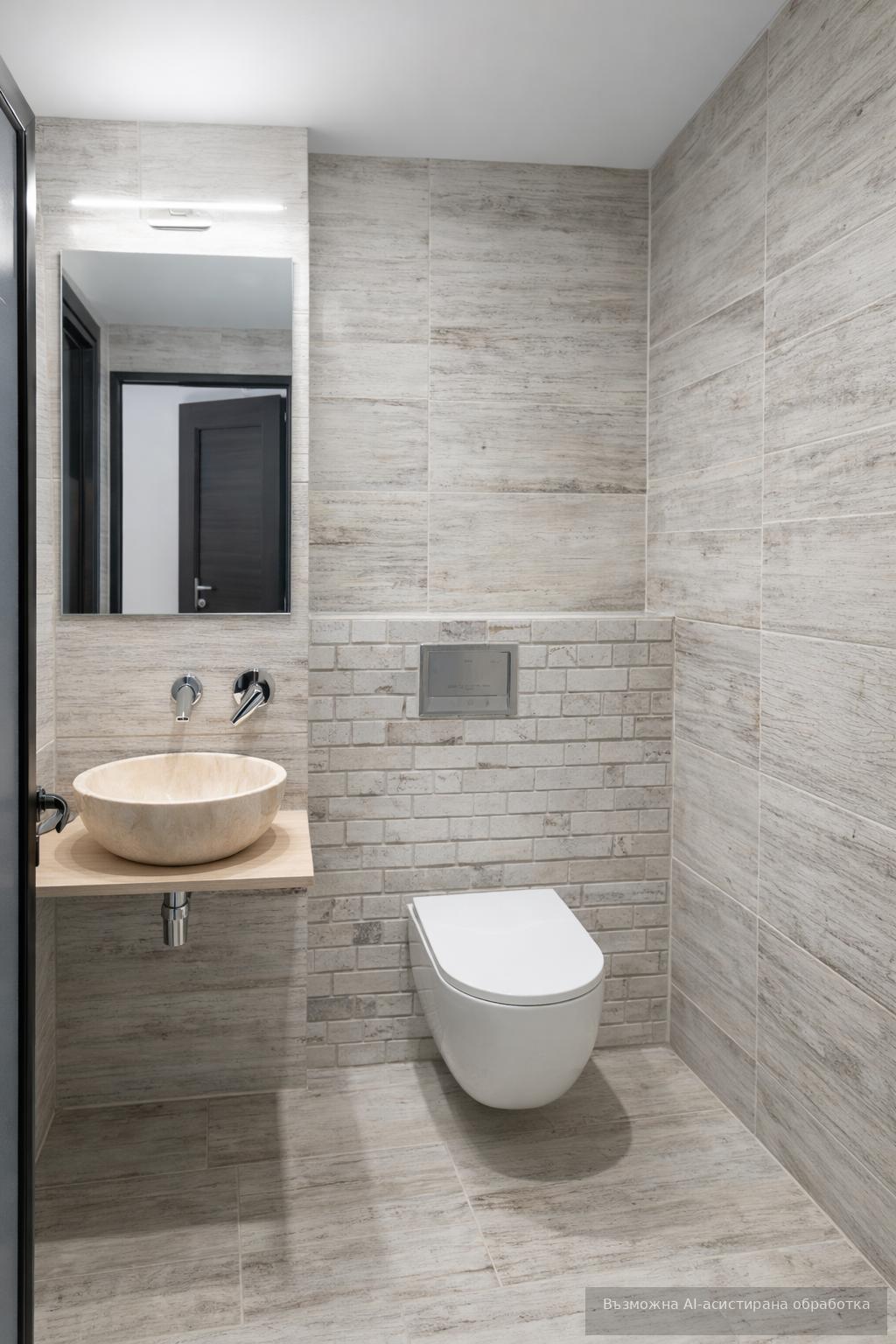 Modern one-room apartment in the city center area. image 4