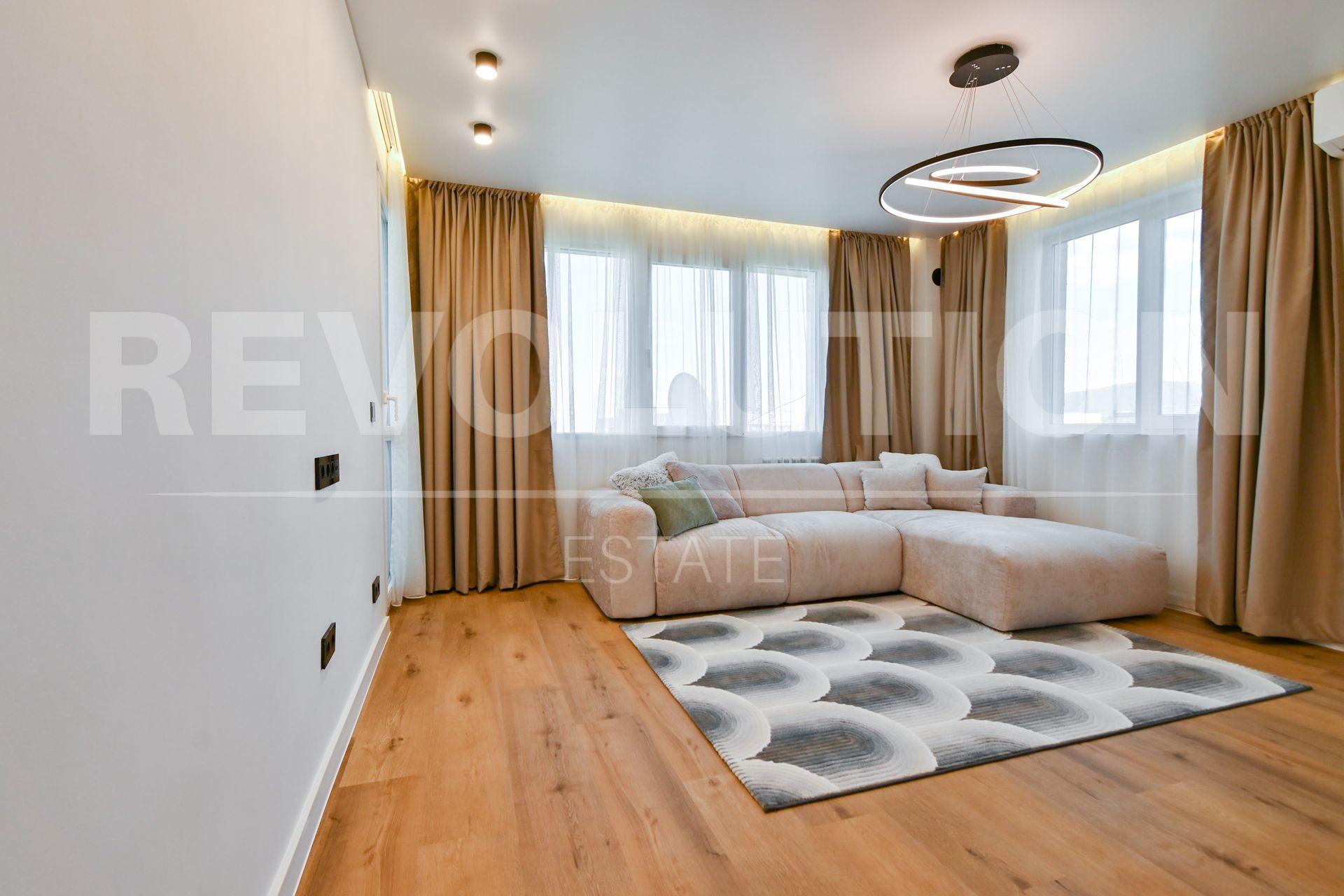 Three-room apartment in Mladost 3 residential district