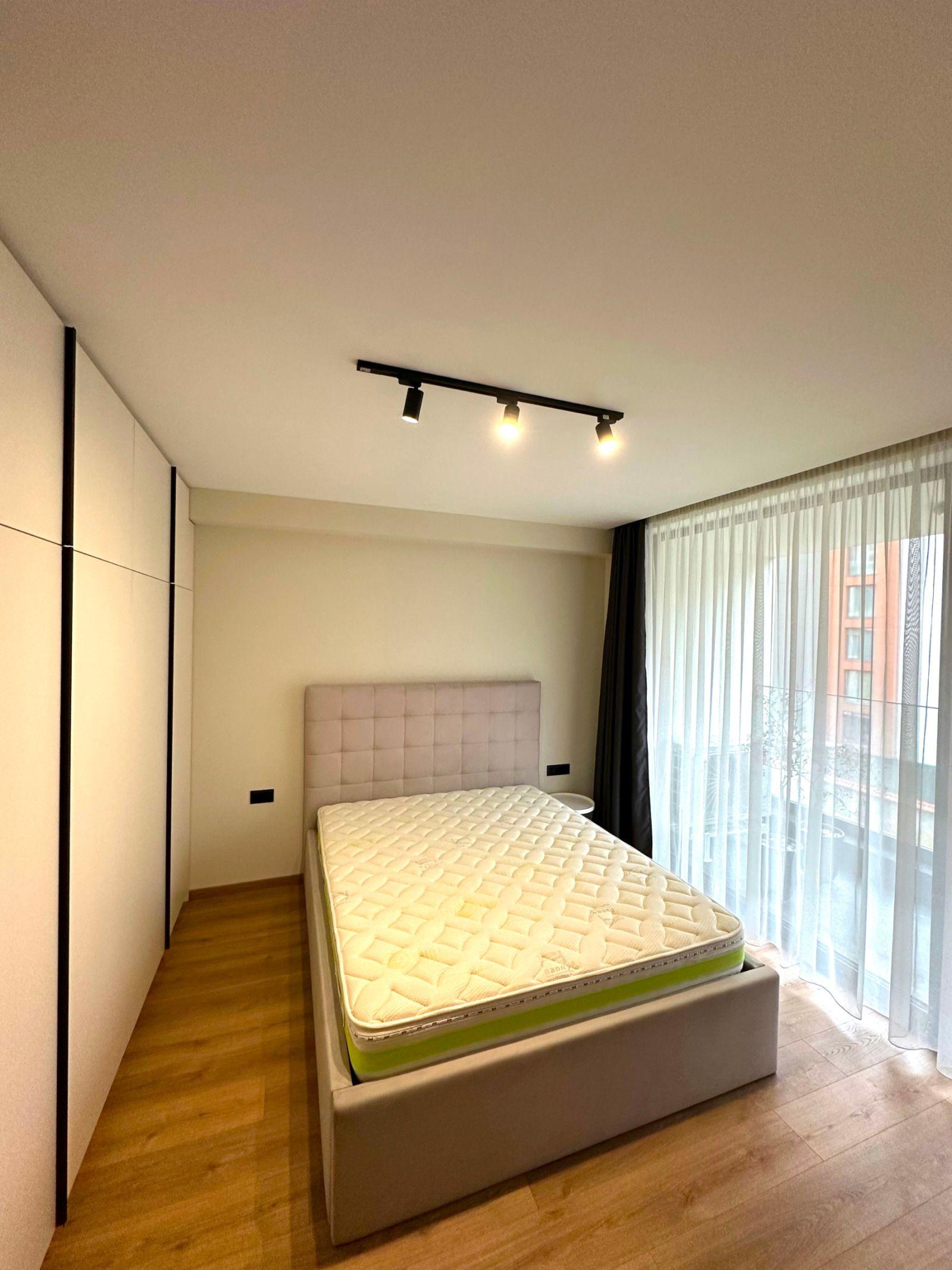 one-bedroom apartment image 9