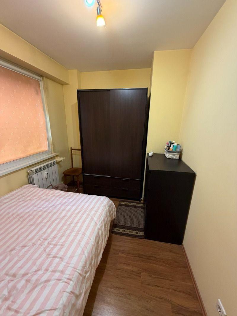 one-bedroom apartment image 5