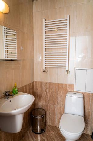 one-bedroom apartment image 6