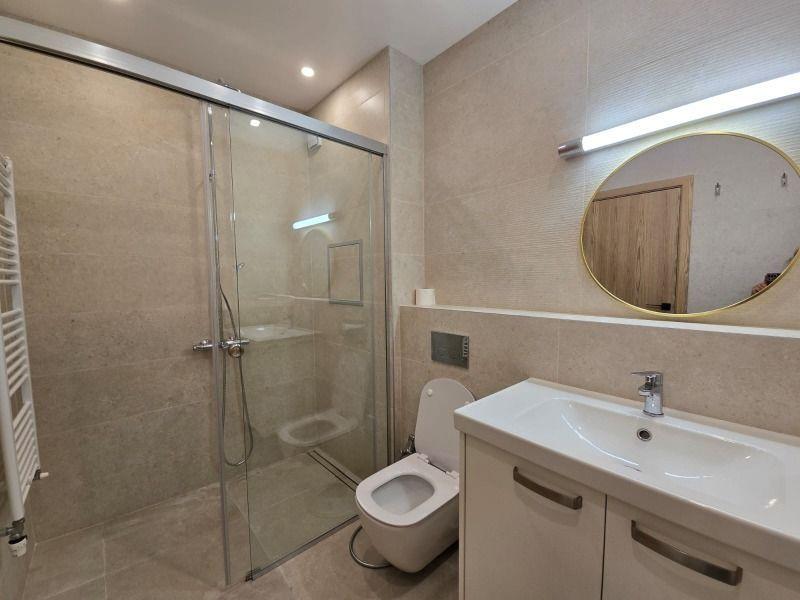 one-bedroom apartment image 5