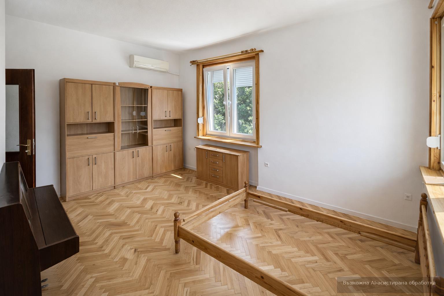 One-bedroom apartment in the city center area image 3