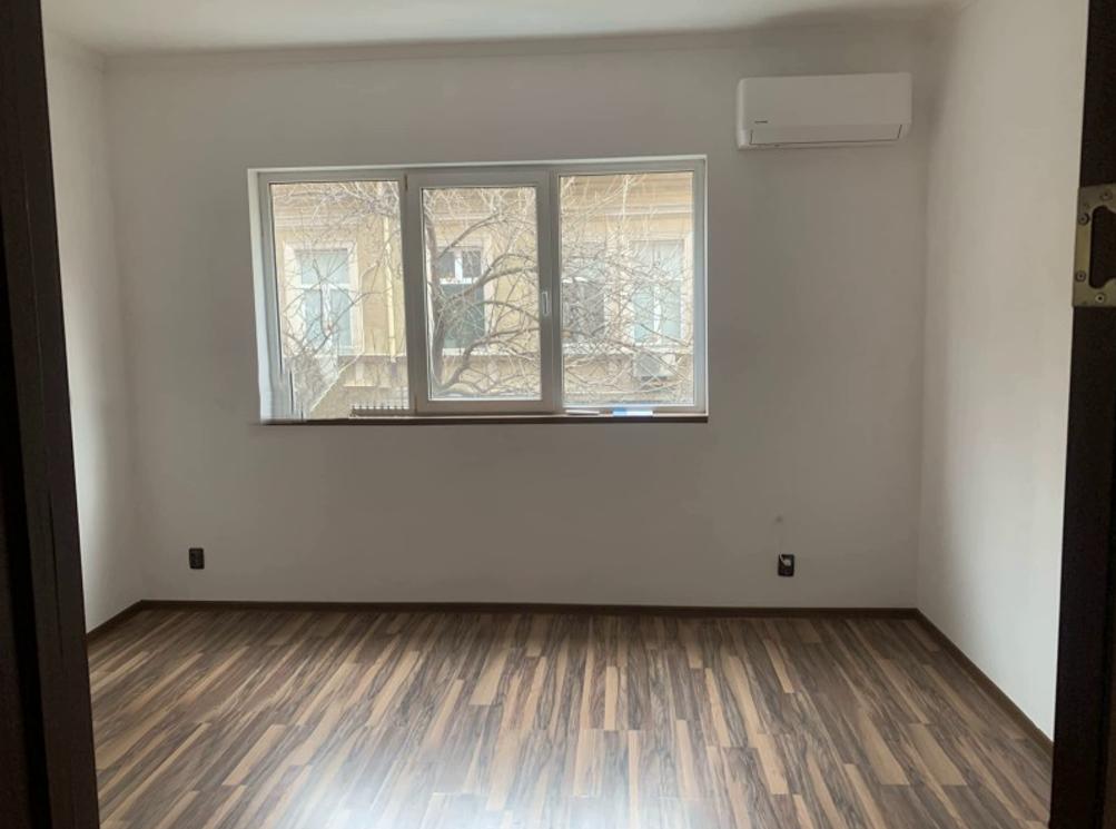 Revolution Estate Presents a Three-Bedroom Apartment in Sofia, Center – TSUM image 1