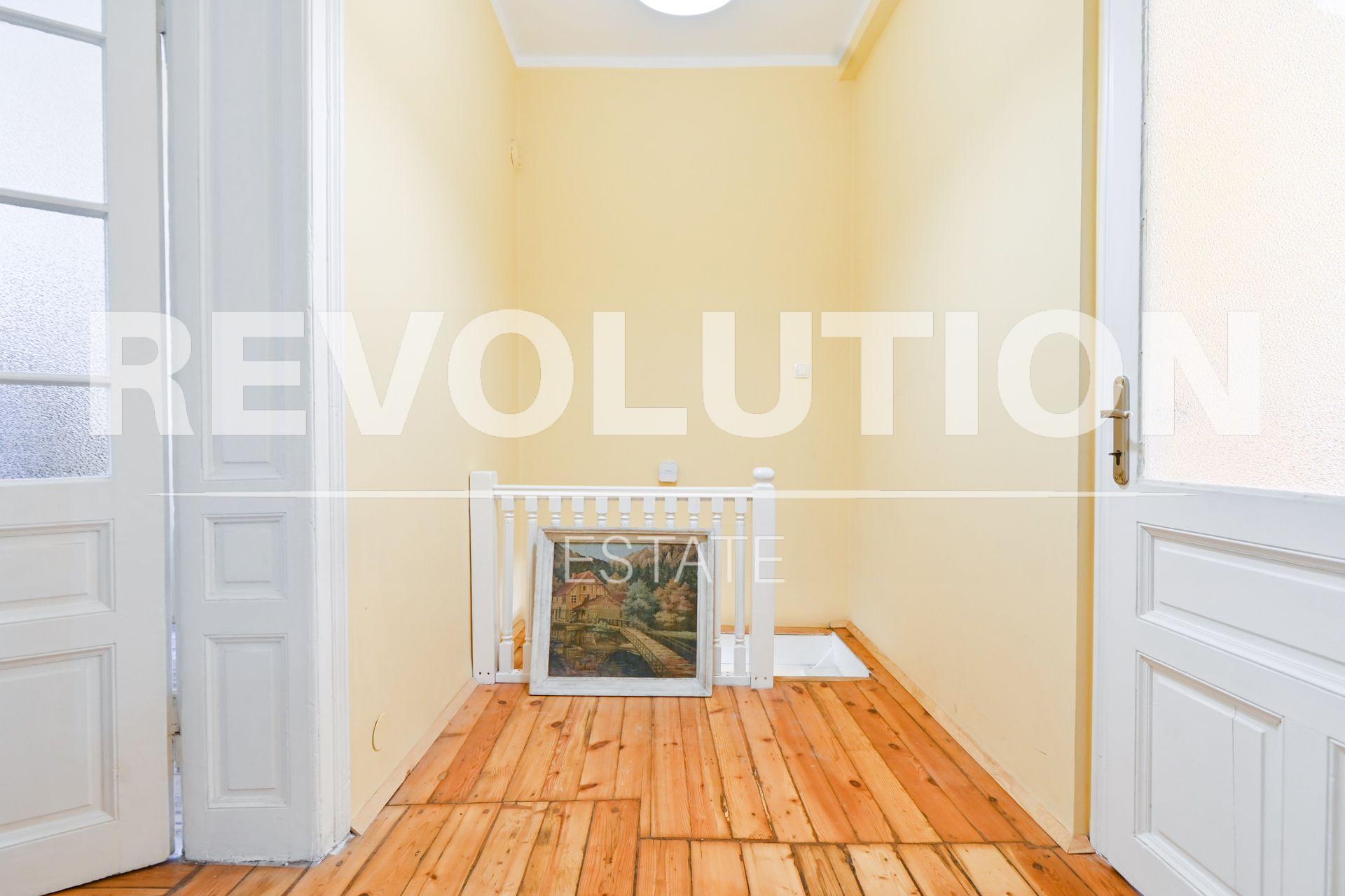 Revolution Estate Presents a Three-Bedroom Apartment in Sofia, Center – TSUM image 9