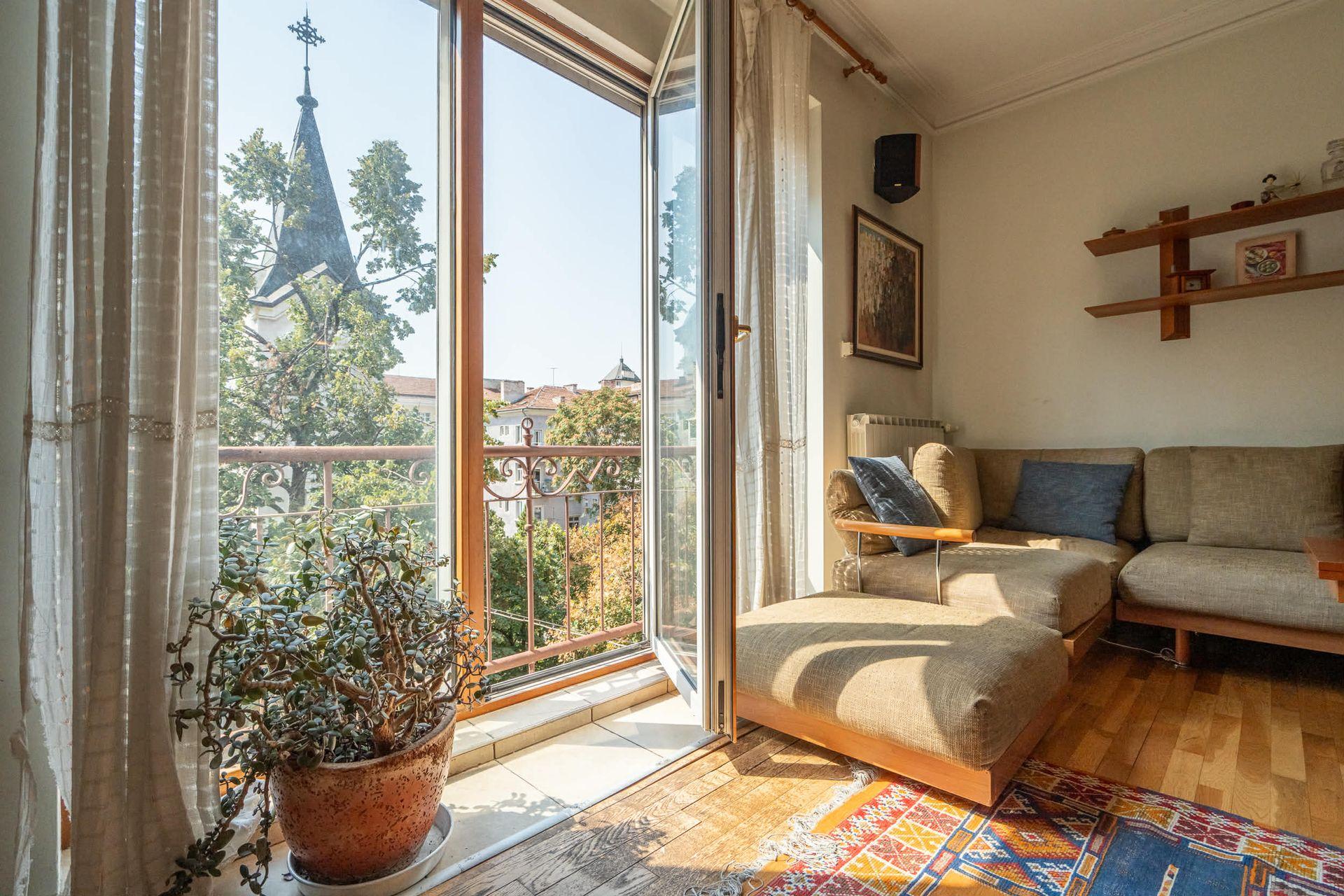 Revolution Estate Presents a Three-Bedroom Apartment in Sofia, Center – NDK image 1