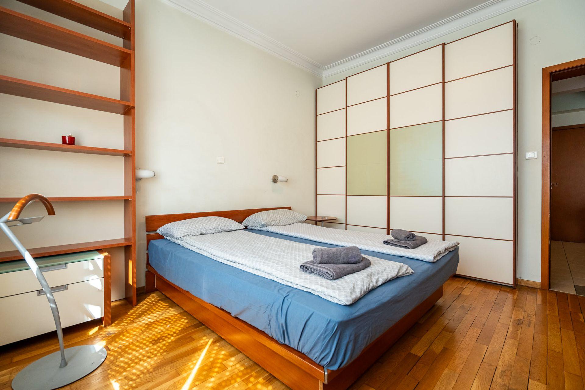 Revolution Estate Presents a Three-Bedroom Apartment in Sofia, Center – NDK image 4
