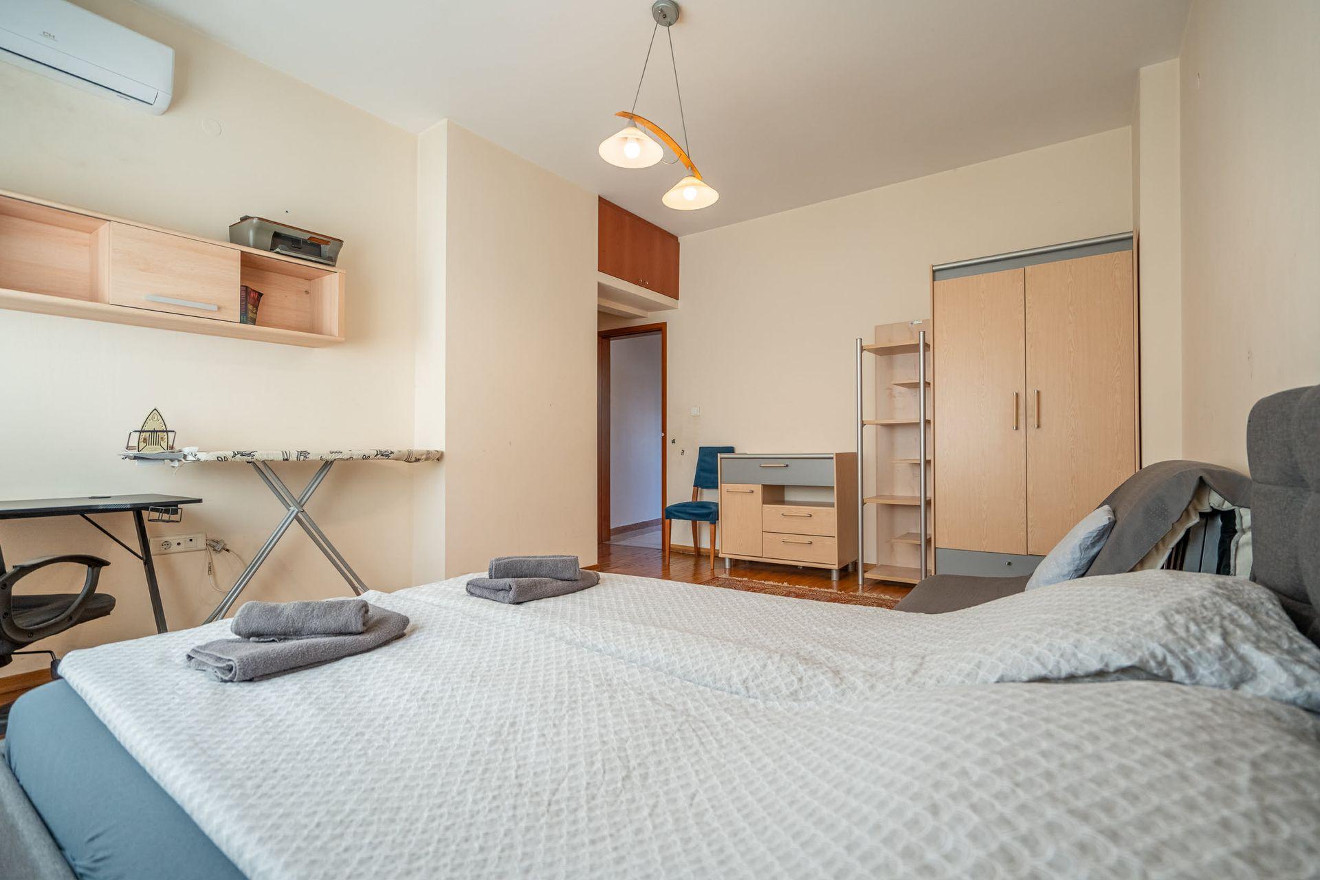 Revolution Estate Presents a Three-Bedroom Apartment in Sofia, Center – NDK image 5