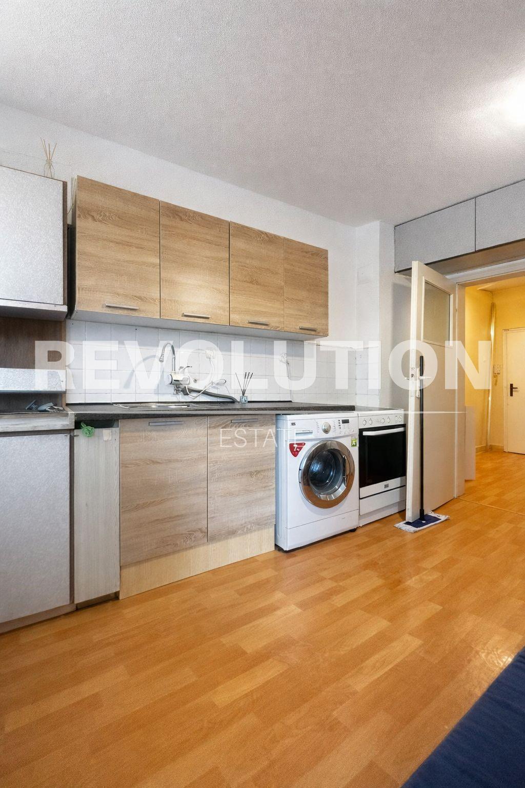 One-bedroom apartment in the Central district