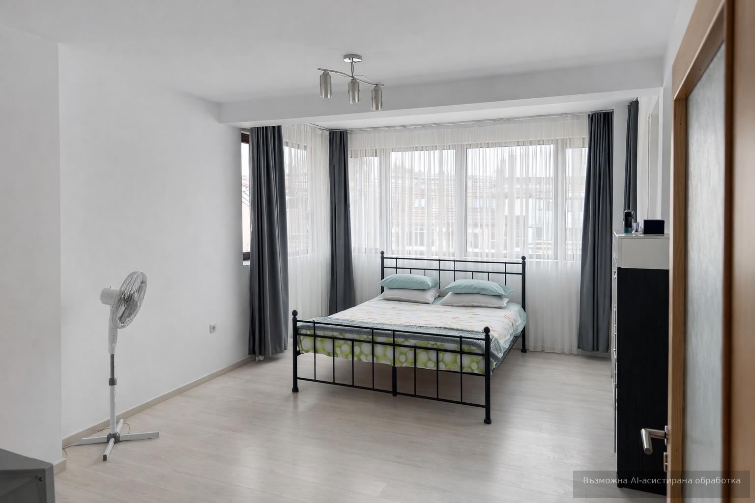 Three-room apartment in the city center area image 4