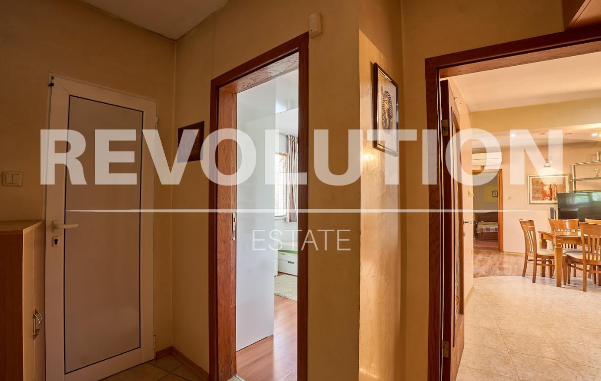 Three-room apartment in the Marasha neighborhood image 12
