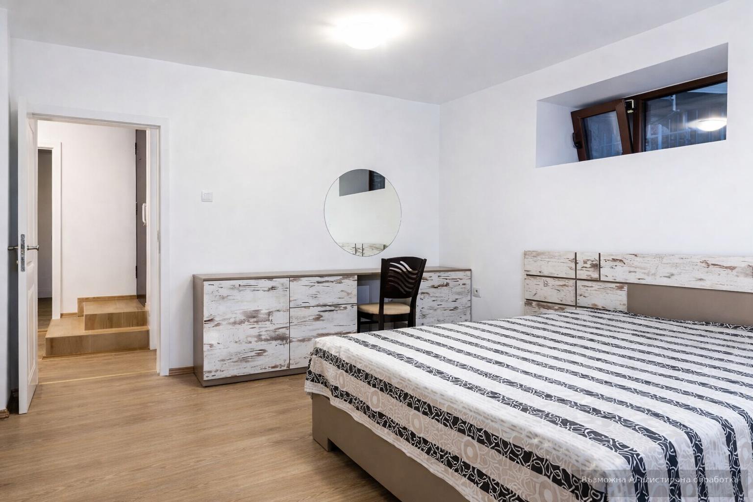 Luxury floor of a house in the city center area image 4