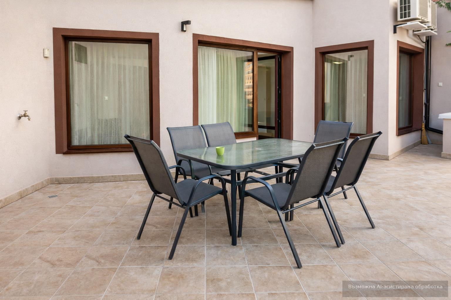 Luxury floor of a house in the city center area image 8