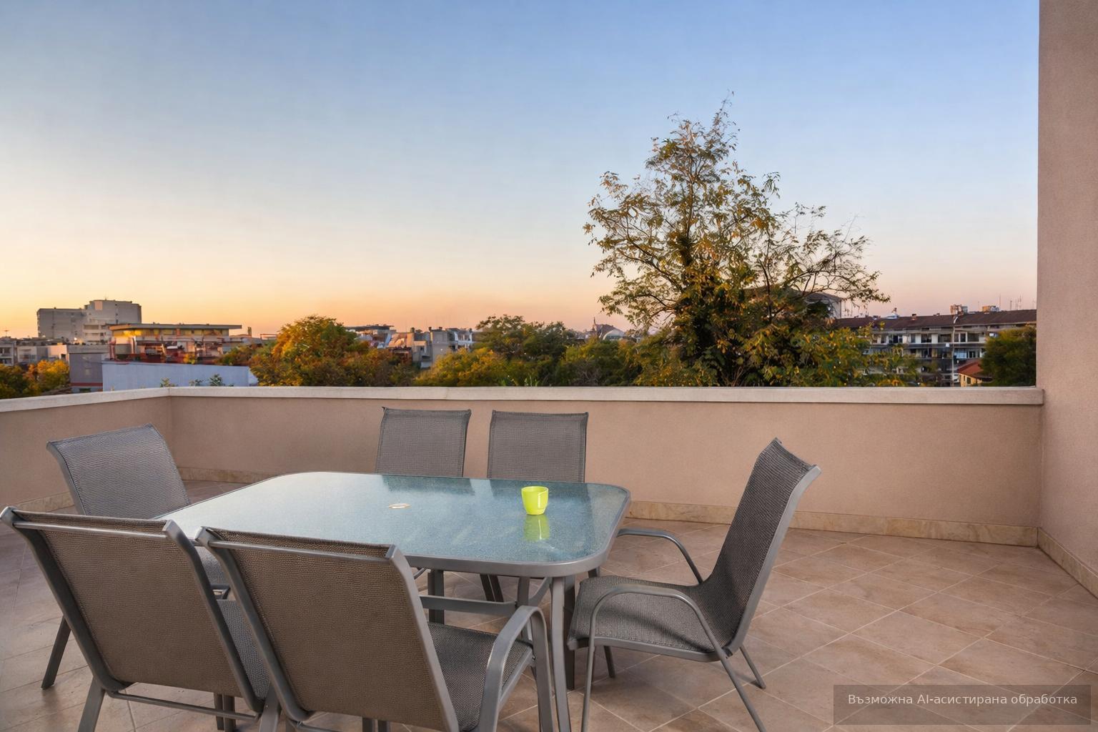 Luxury floor of a house in the city center area image 9