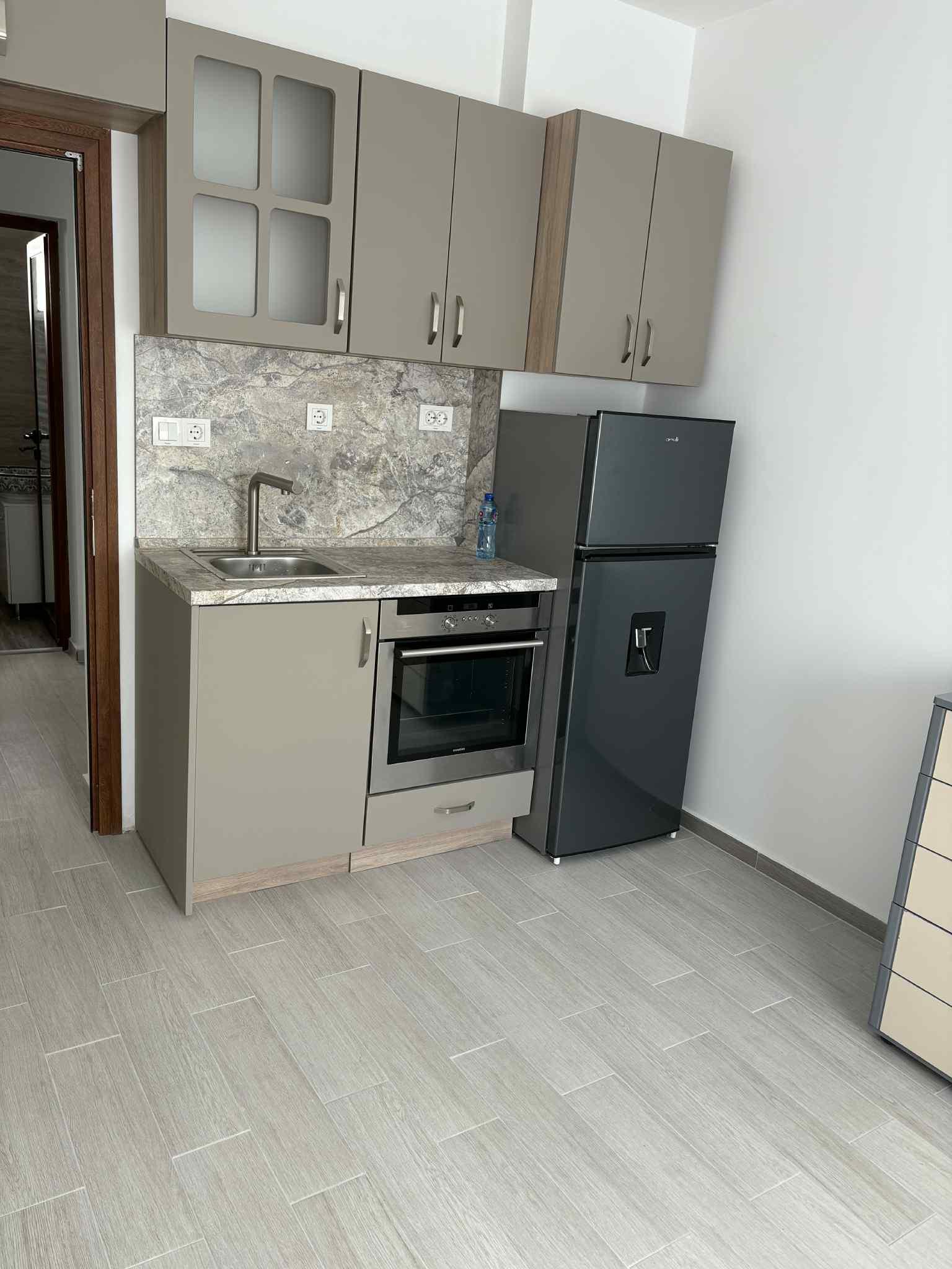 one-bedroom apartment image 2