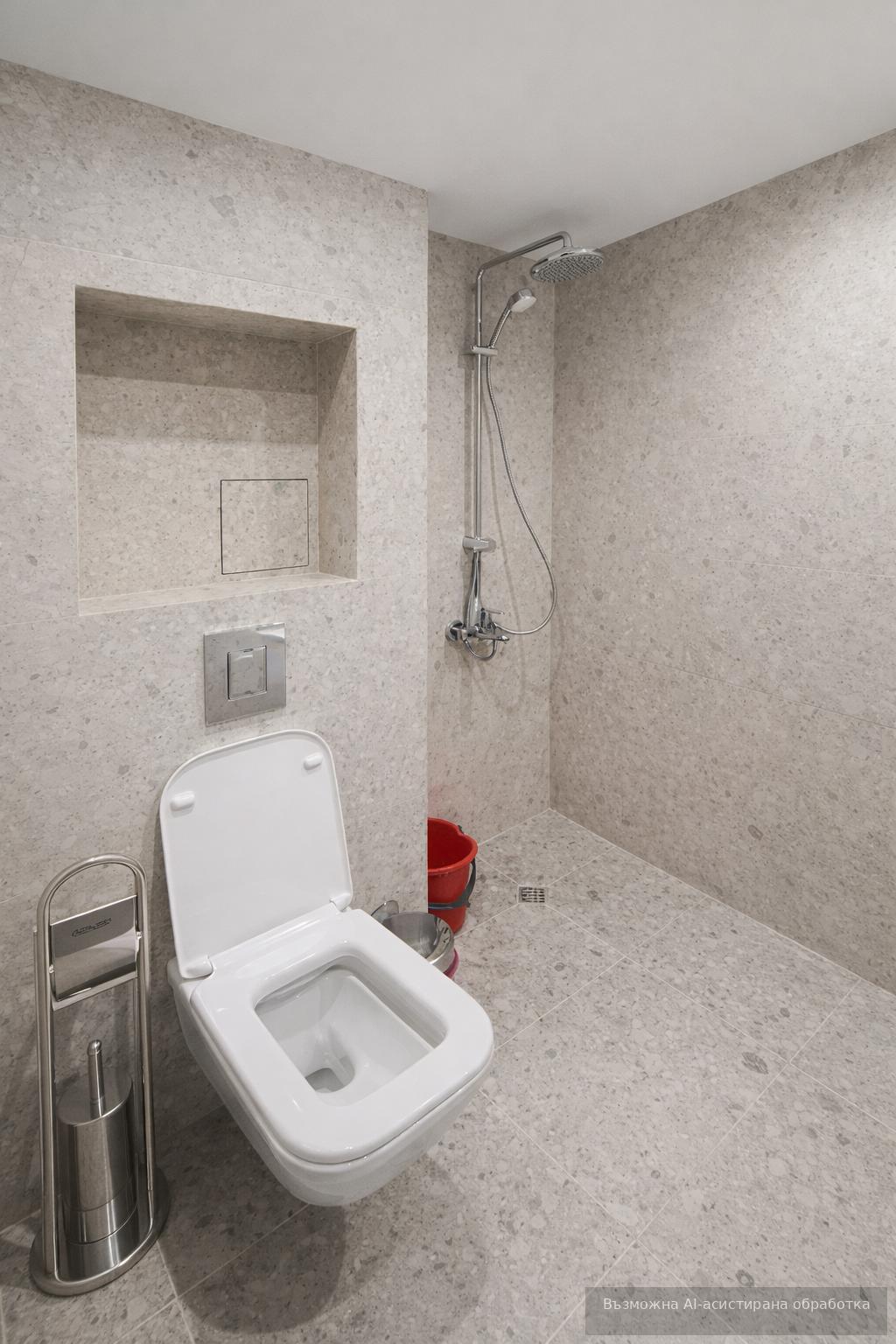 One-bedroom apartment in the city center area – underground parking space and entrance fees included! image 6