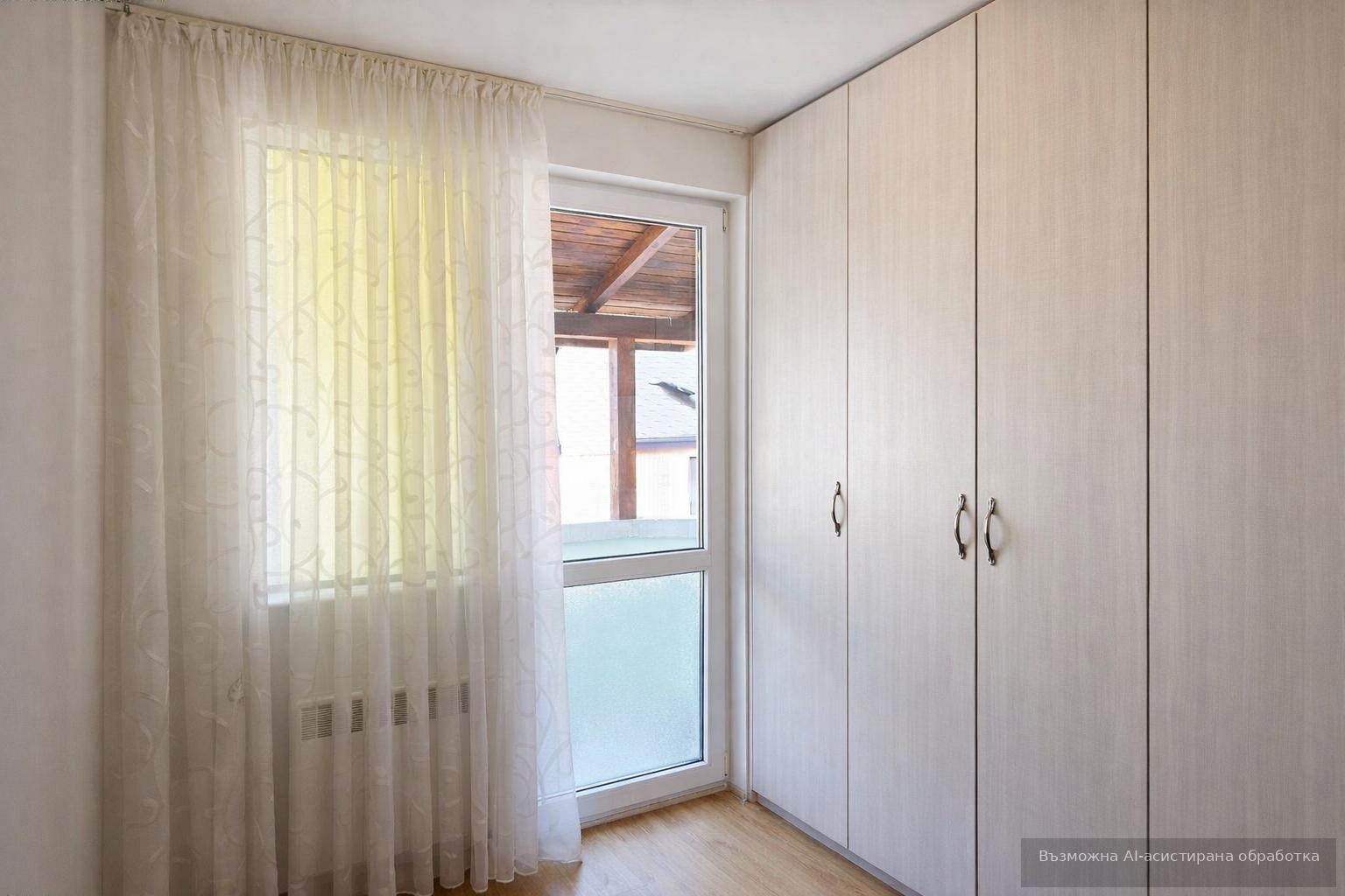 Тристаен апартамент в кв. Каменица 1 снимка 5