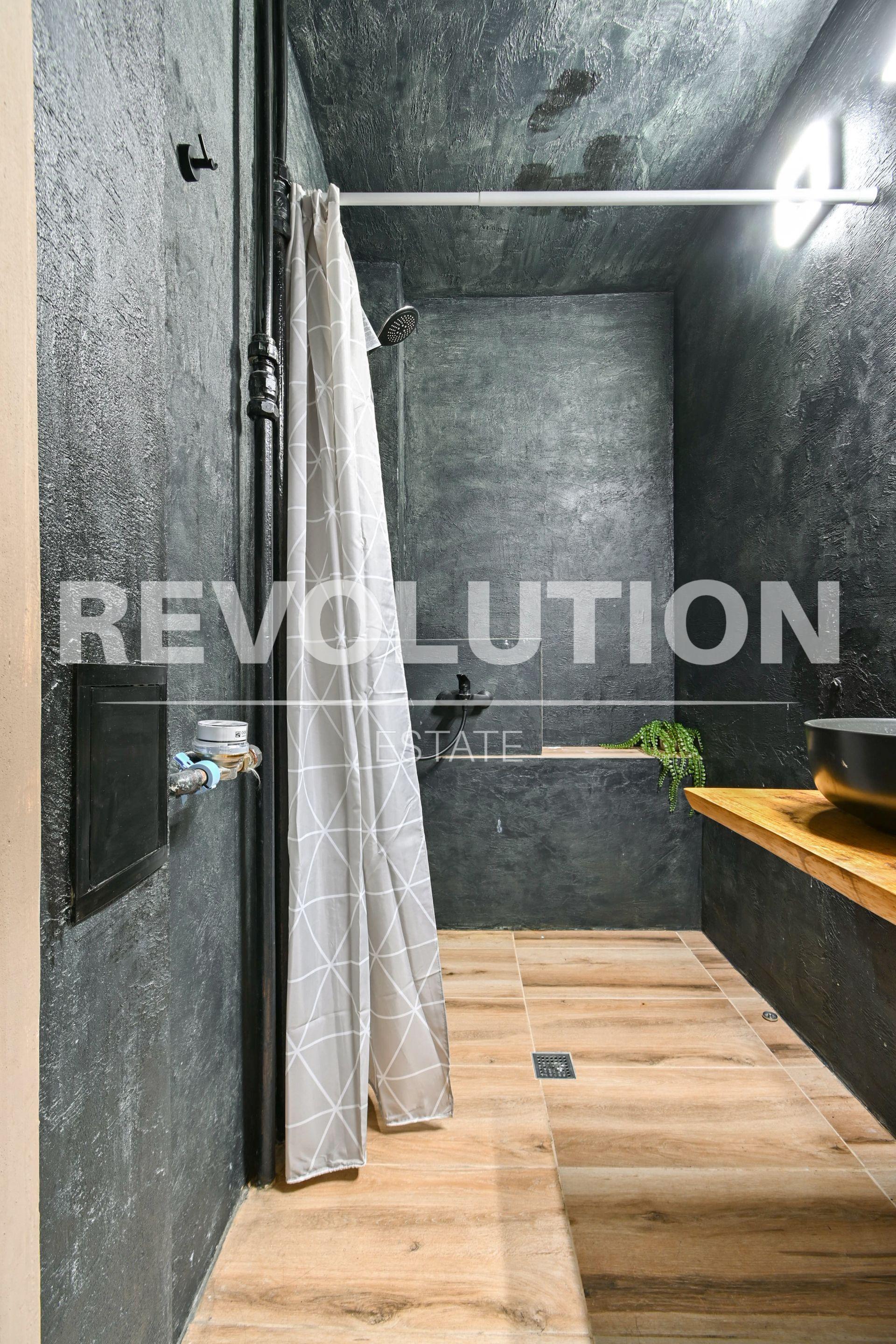 Three-Bedroom Apartment image 18