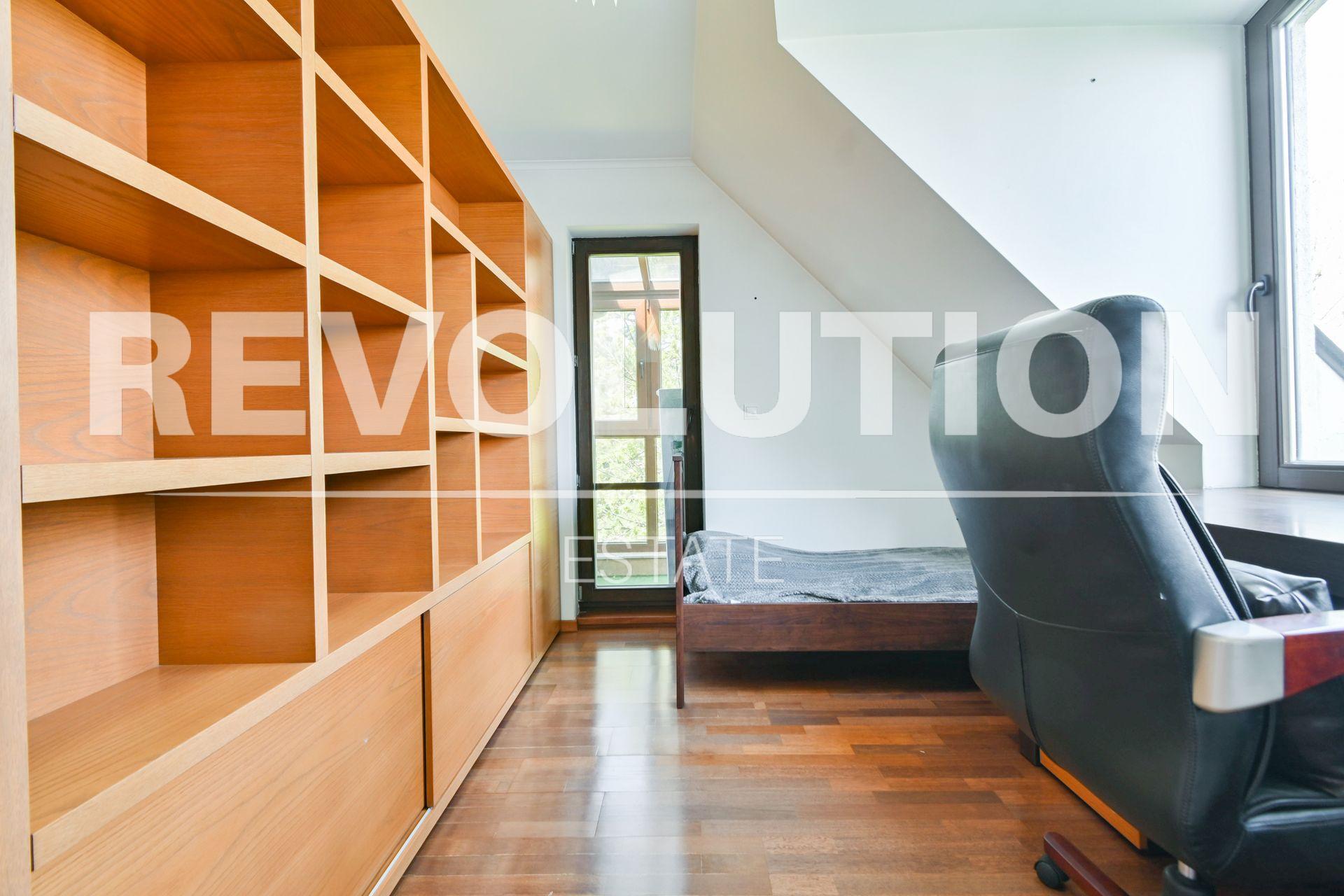 Three-Bedroom Apartment image 8