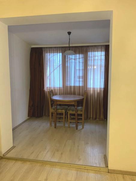 one-bedroom apartment image 4