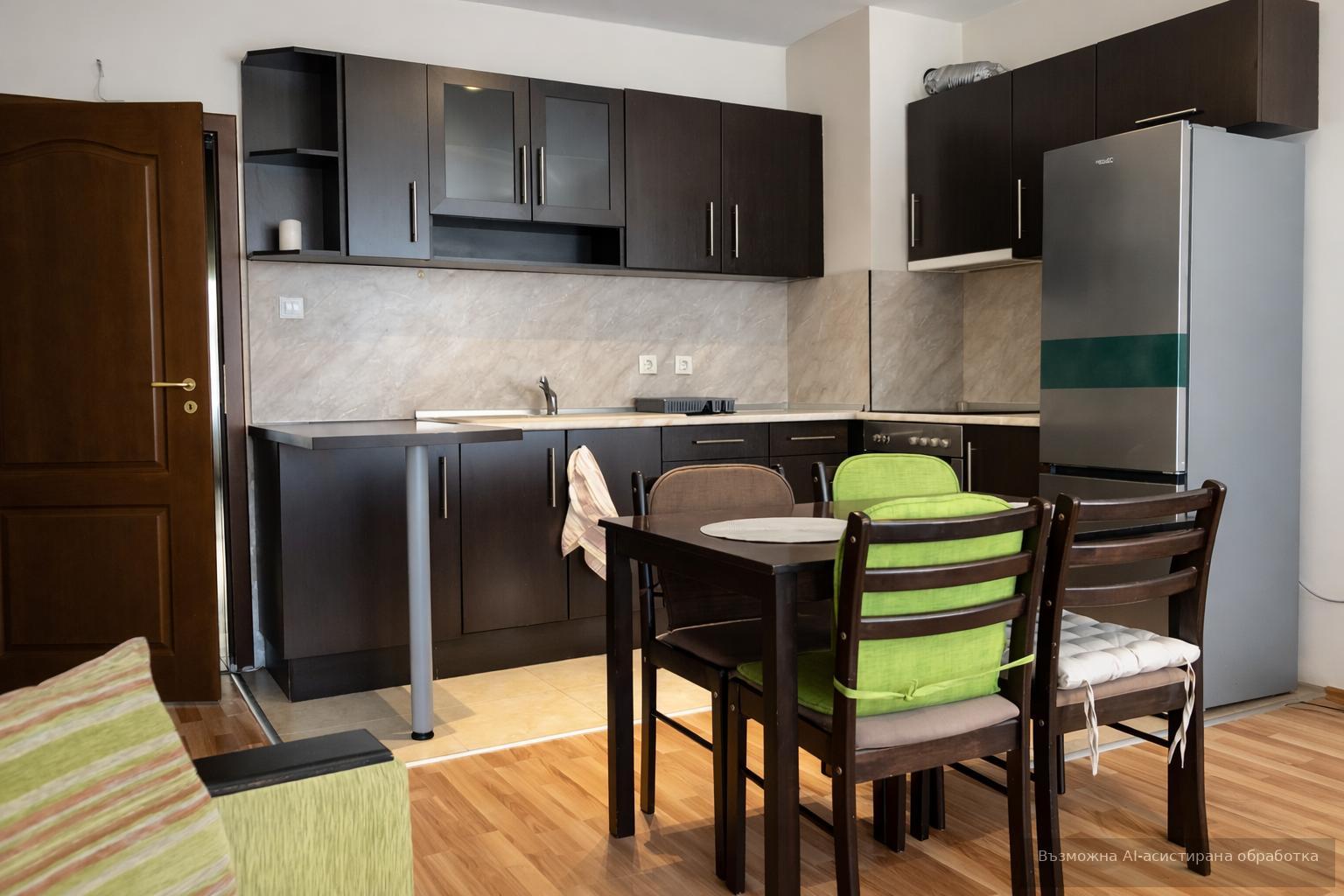 Three-room apartment in the Mladezhki Halm neighborhood – includes building maintenance fees, internet, and TV!