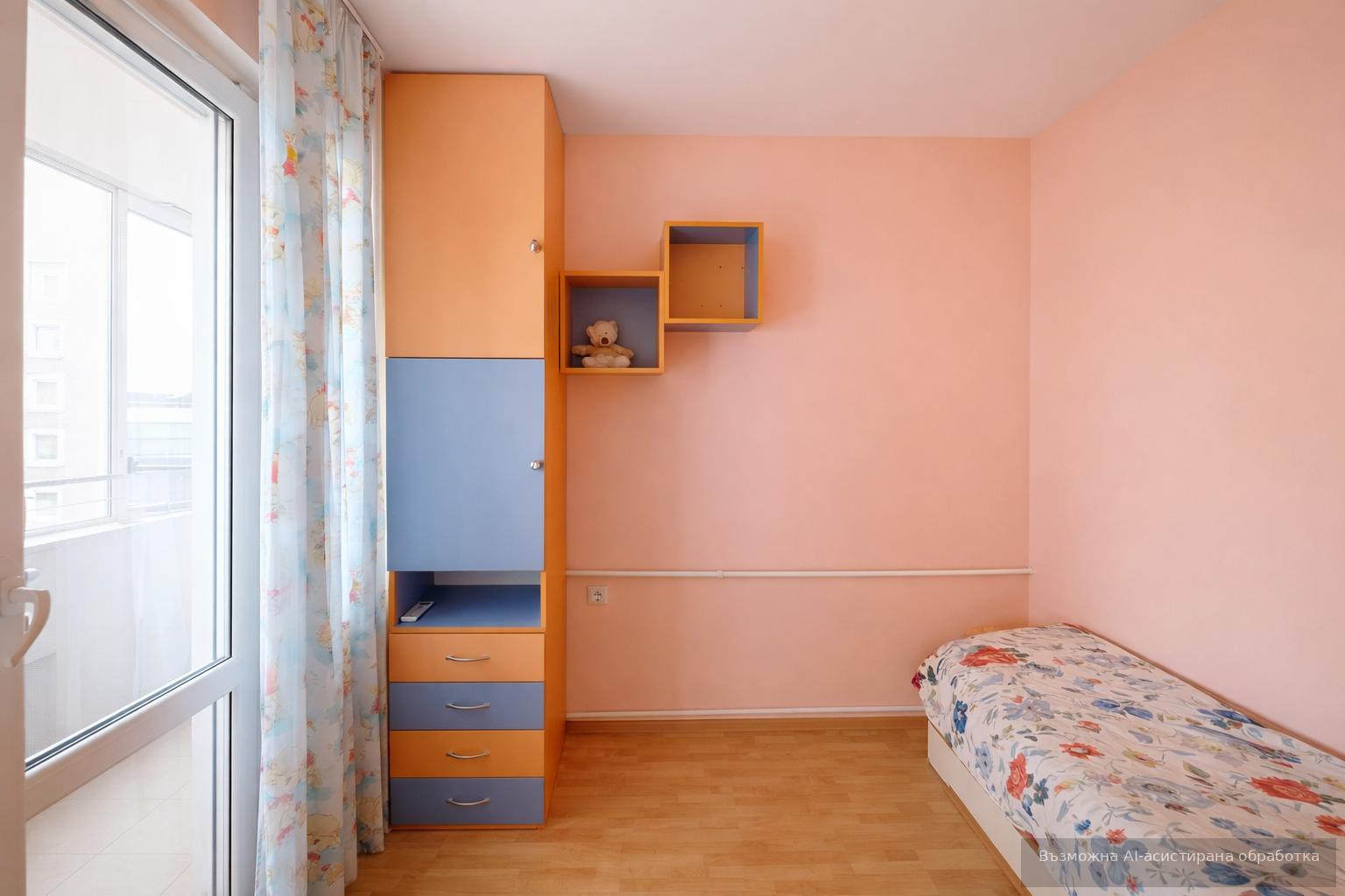 Three-room apartment for rent in Trakiya district. image 1