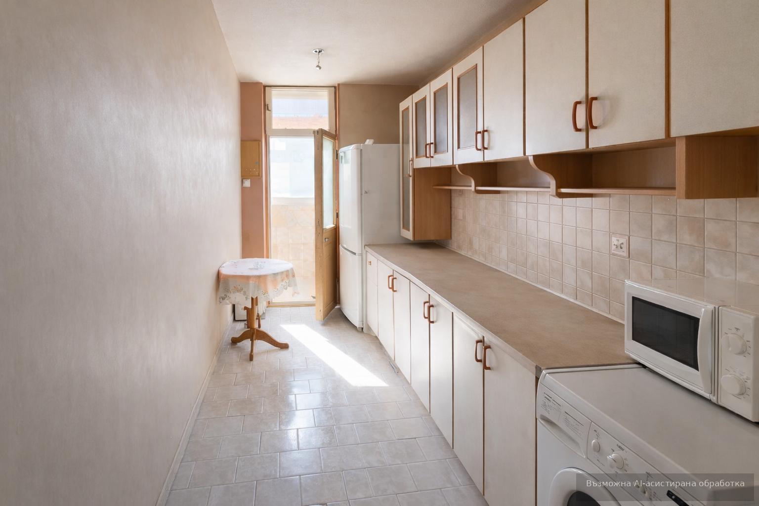 Three-room apartment for rent in Trakiya district. image 3
