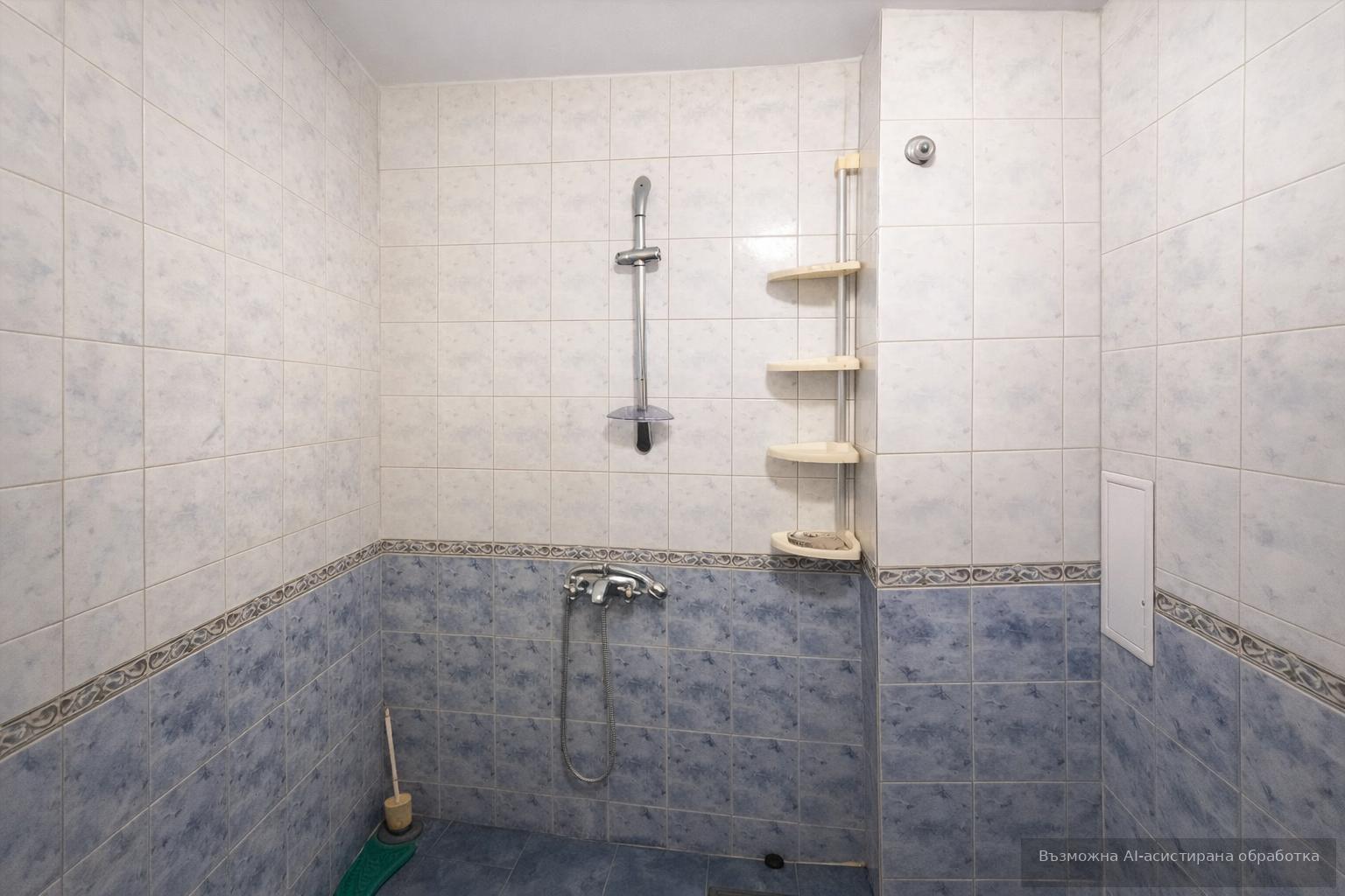 Three-room apartment for rent in Trakiya district. image 4