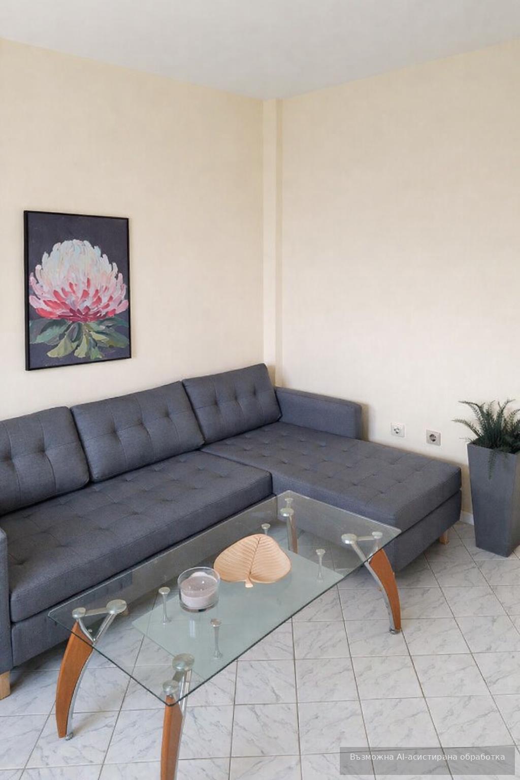 One-bedroom apartment in the city center area with a panoramic view