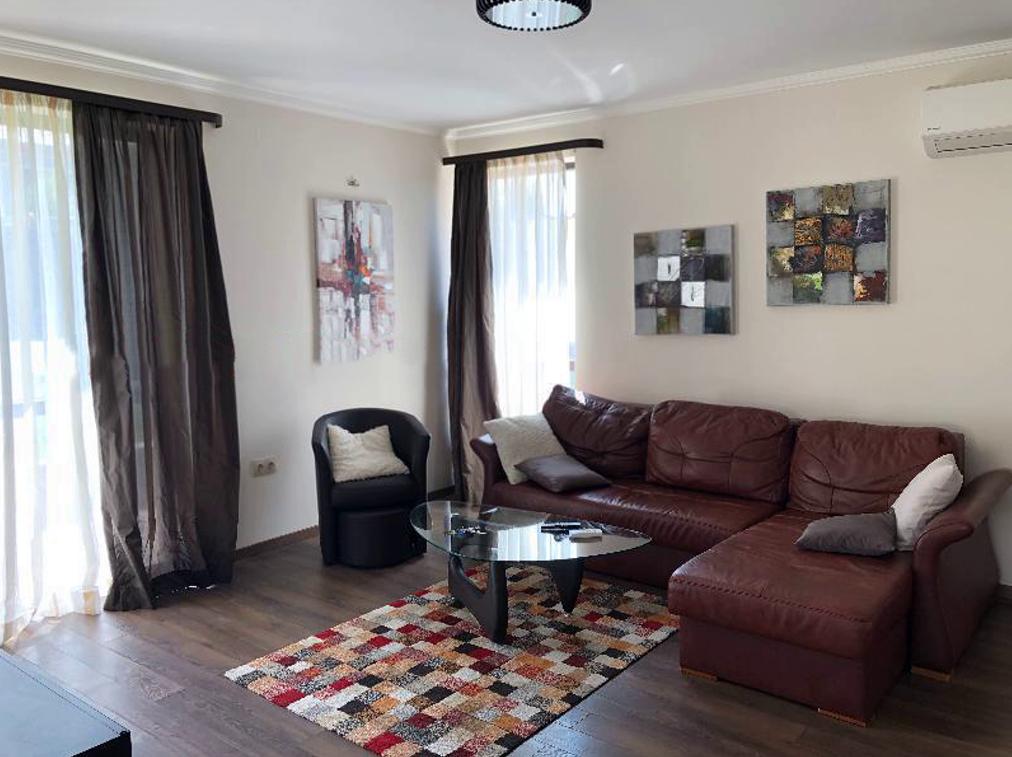Detached house in the village of Belashtitsa
