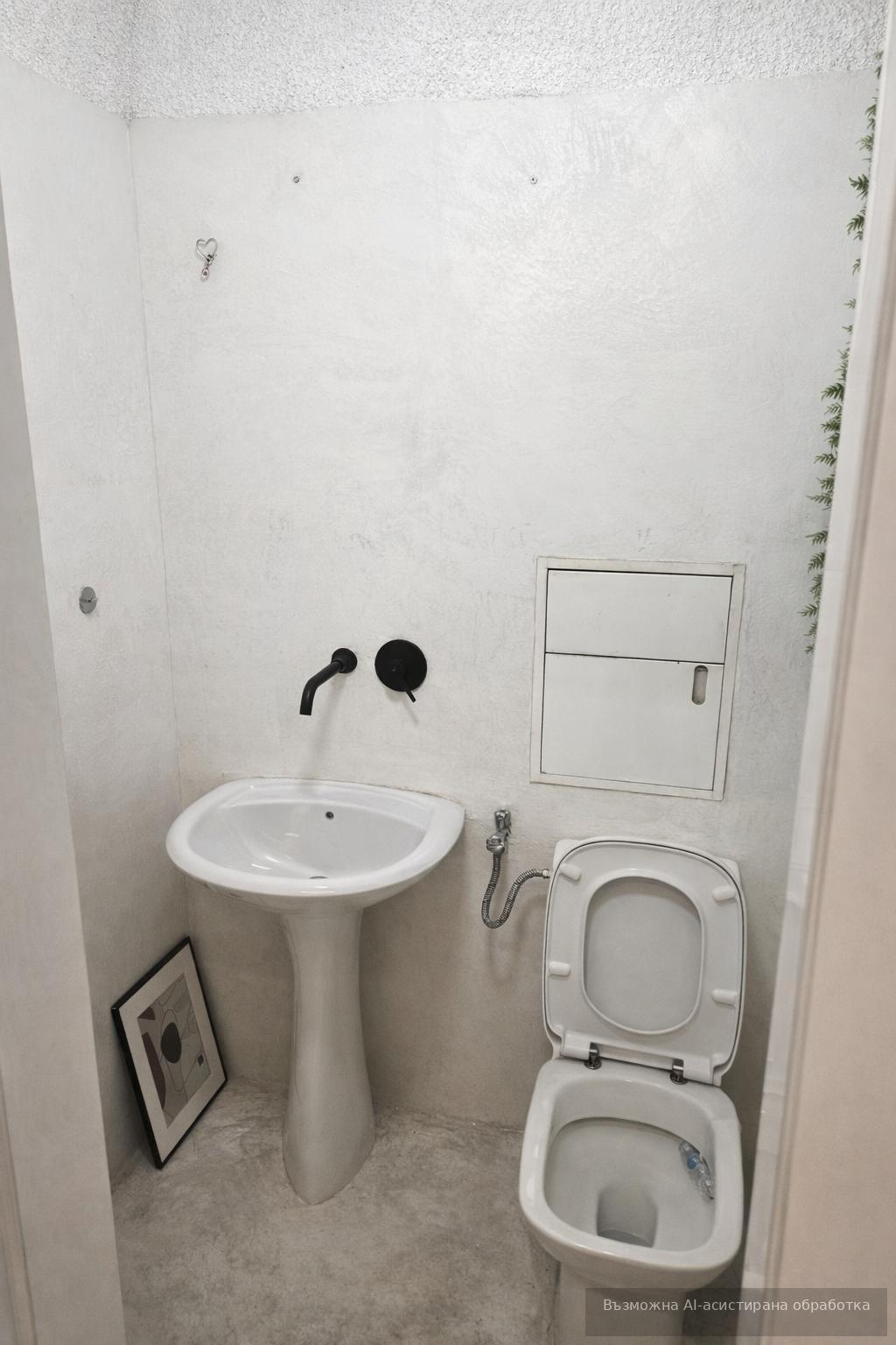 two-bedroom apartment image 7
