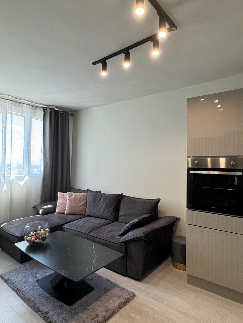 Revolution Estate presents a One-bedroom apartment in Sofia, Banishora