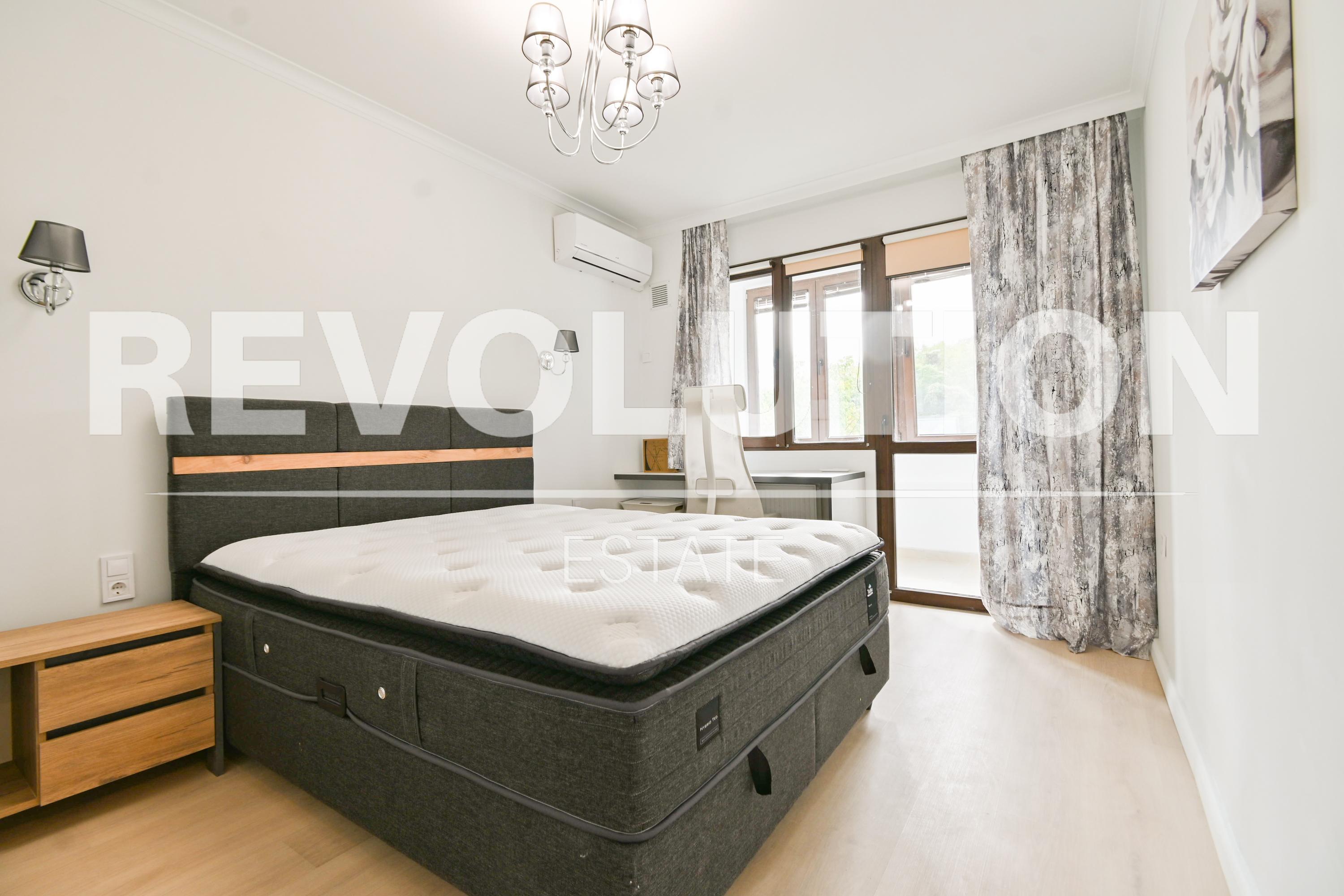 two-bedroom apartment image 9