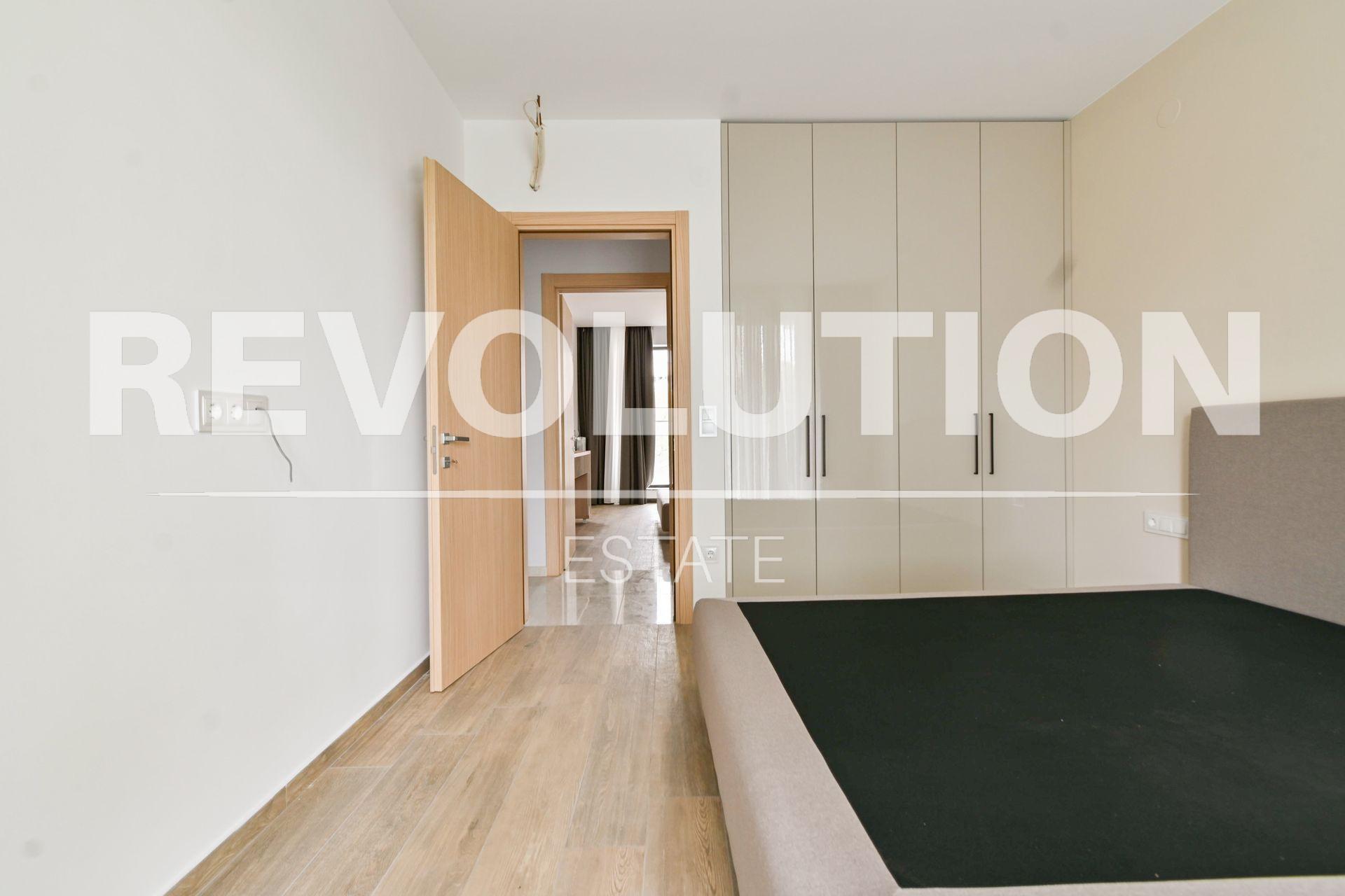Three-Bedroom Apartment image 11