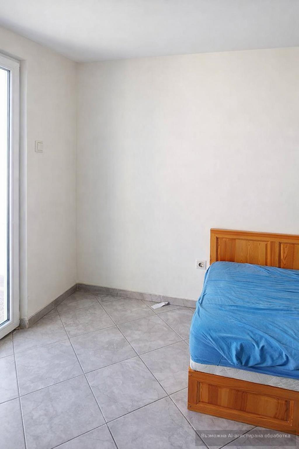 Semi-furnished one-room apartment in Trakiya residential district.