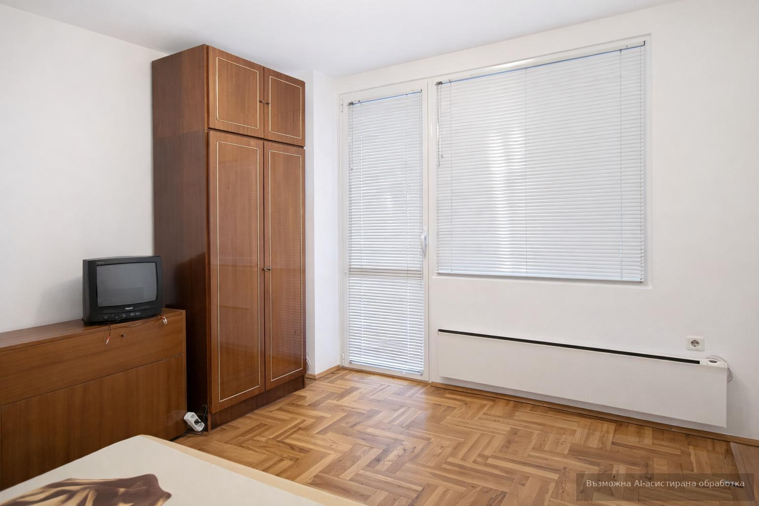 Three-room apartment for rent in the Hristo Smirnenski neighborhood image 6
