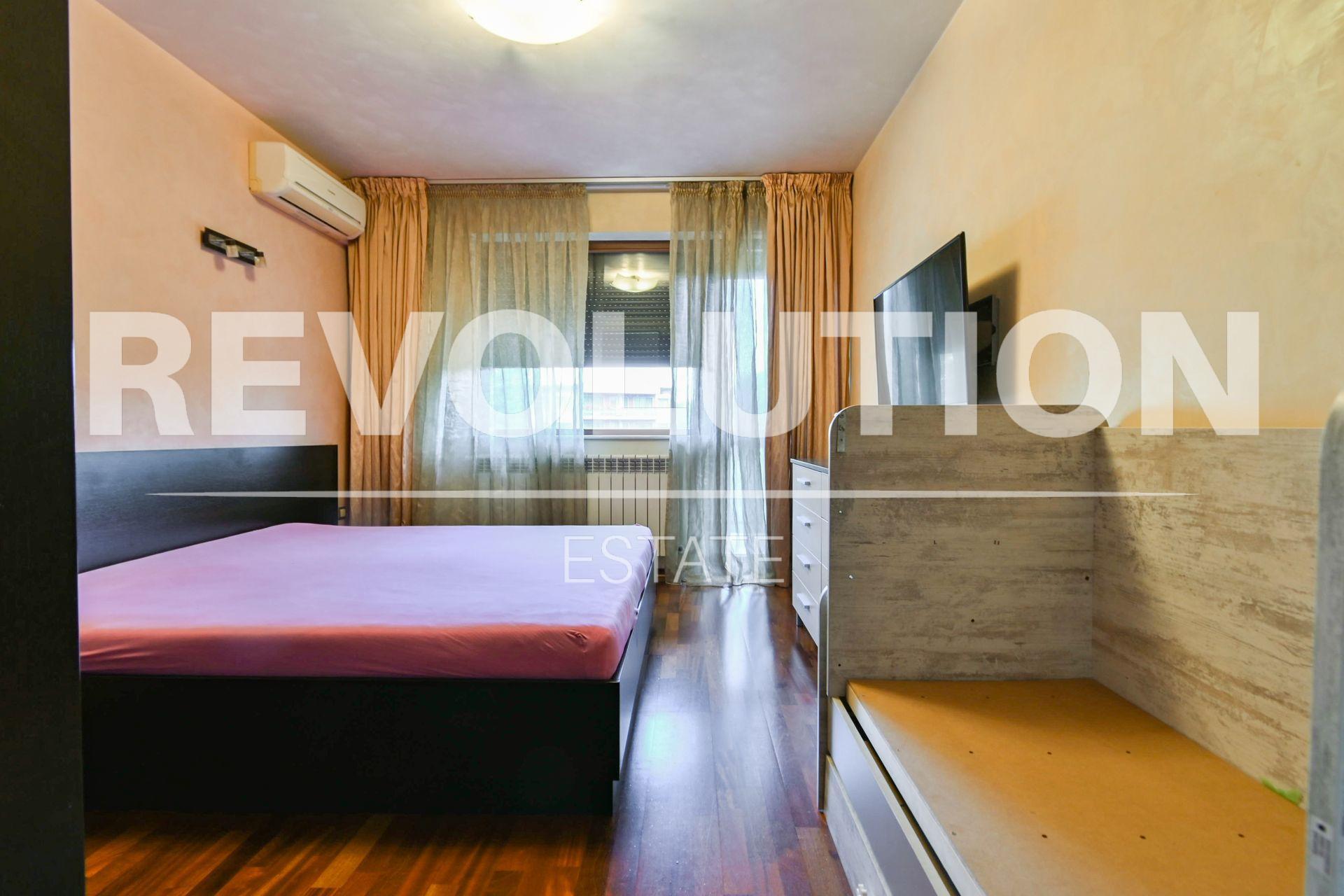 two-bedroom apartment image 7