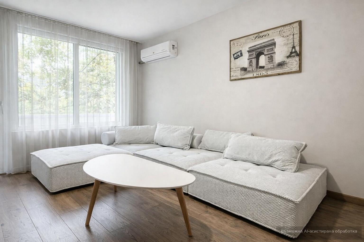 Three-room apartment in the city center area / Fully renovated! image 1