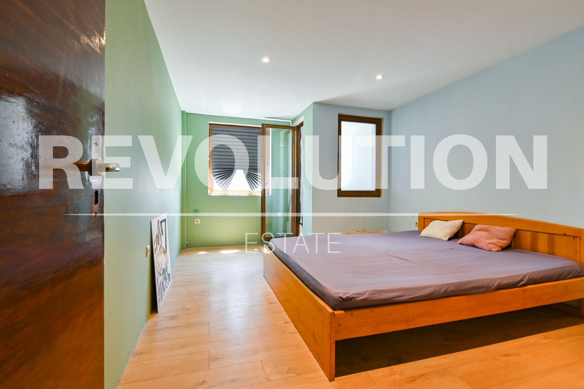 two-bedroom apartment image 5