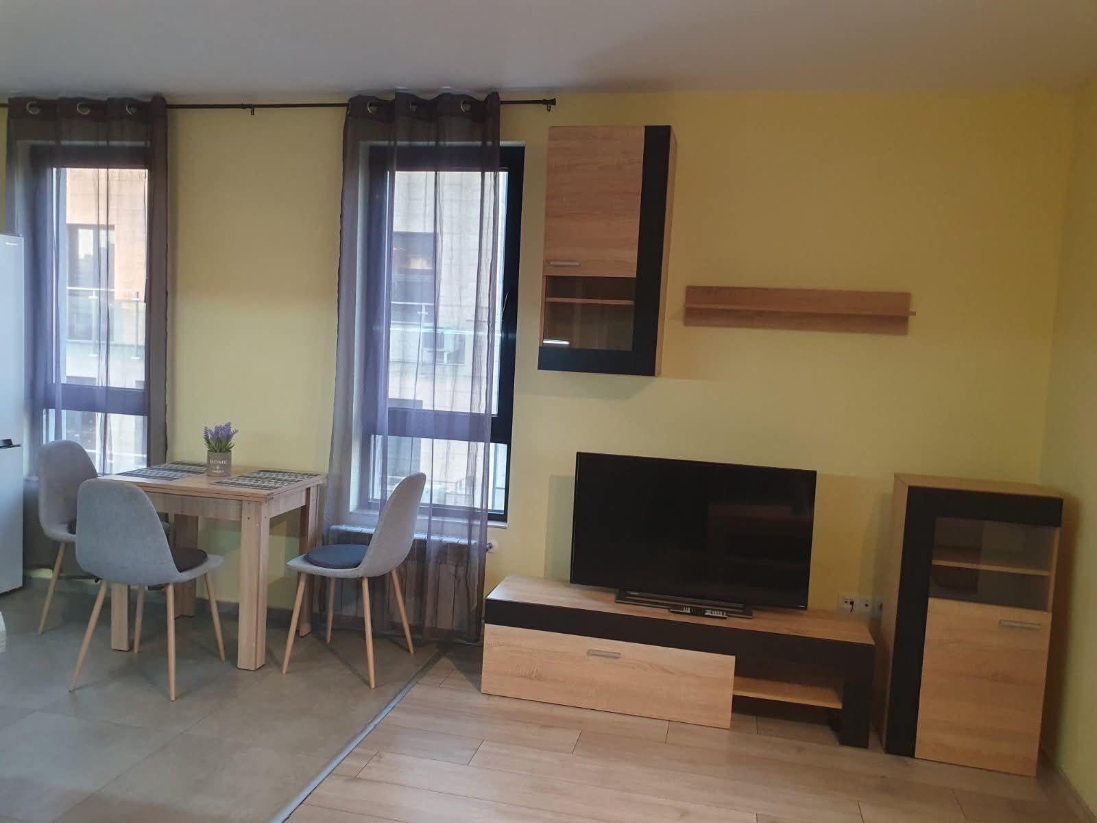 one-bedroom apartment image 2